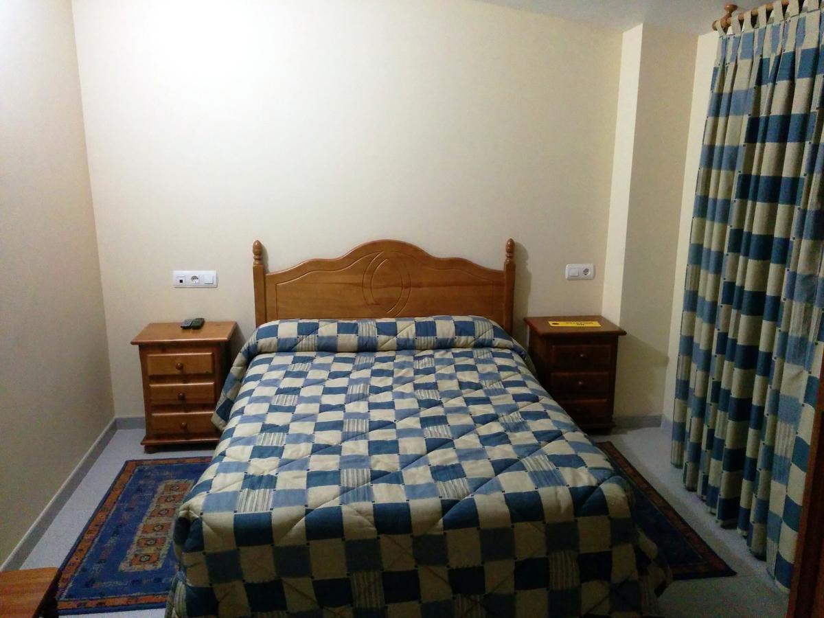Hostal Carmen Hotell El Puente  Eksteriør bilde